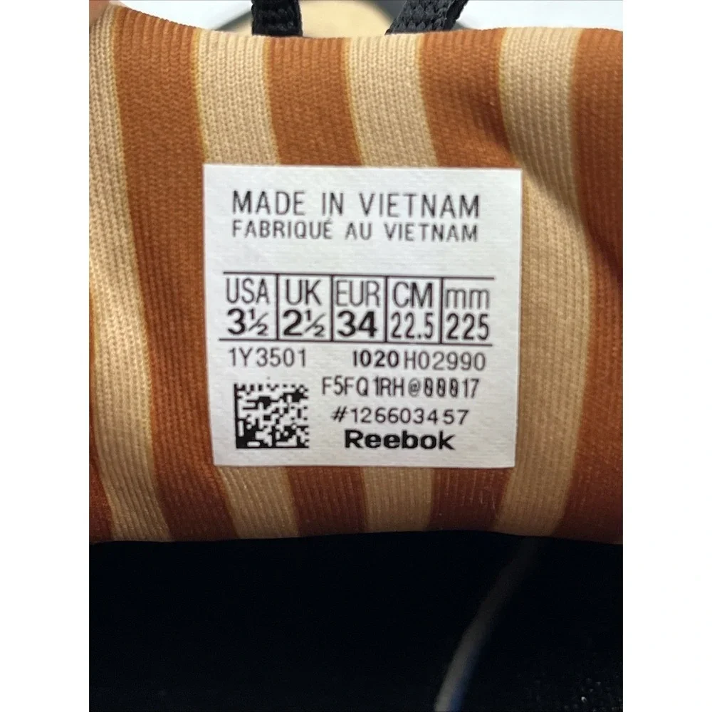 Reebok Kung Fu Panda Vector Runner H02990 Youth 3.5 / Women 5.5 Black Caramel‎